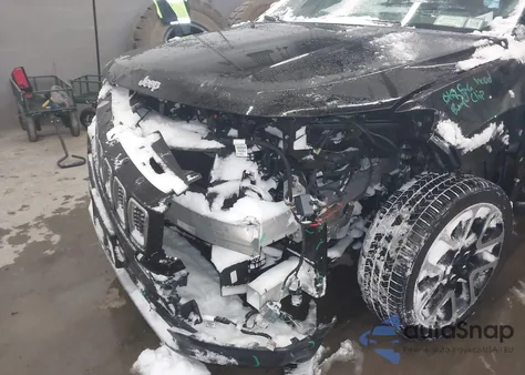 2018 Jeep Compass Limited 4X4 из США, поврежденный, VIN 3C4NJDCB0JT199837